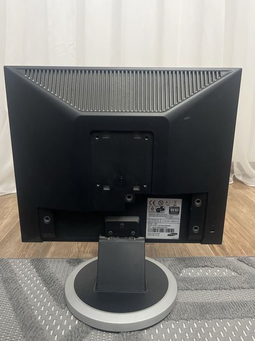 Samsung SyncMaster 740N