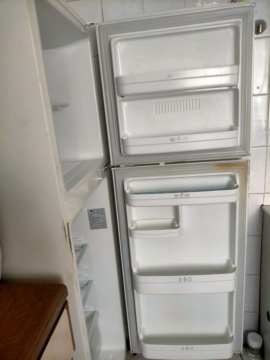Продам холодильник LG нерабочий