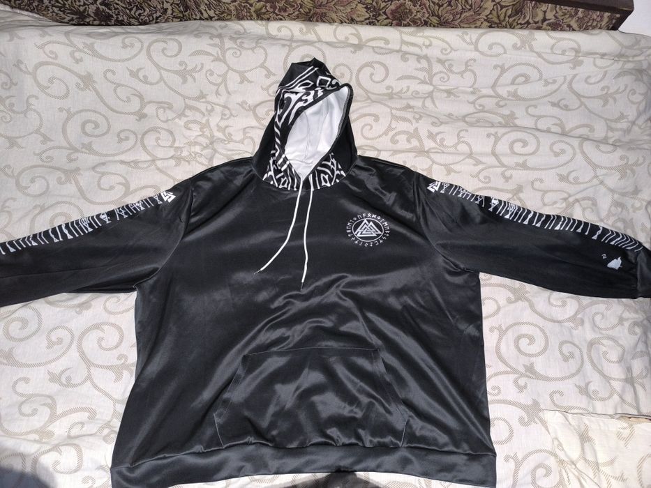 Pulover și pantaloni