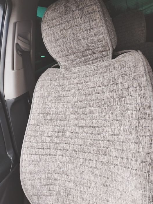 Продается чехол универсальный для всех марок автомобилей