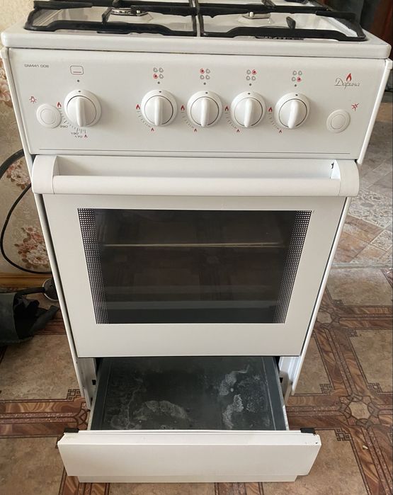 Продам газовую плиту Дарина