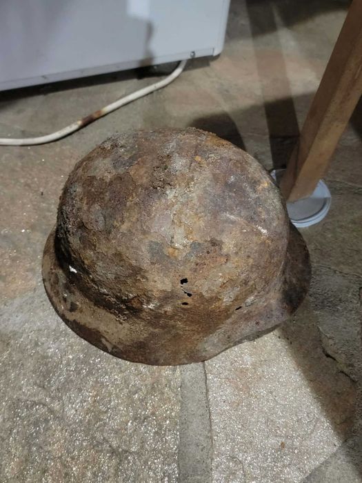 Стар военен шлем