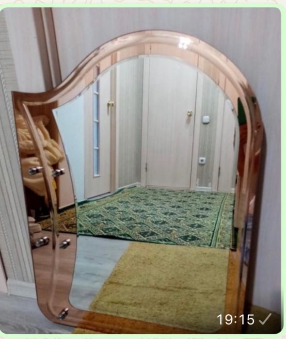 Зеркало в ванну в отличном состоянии