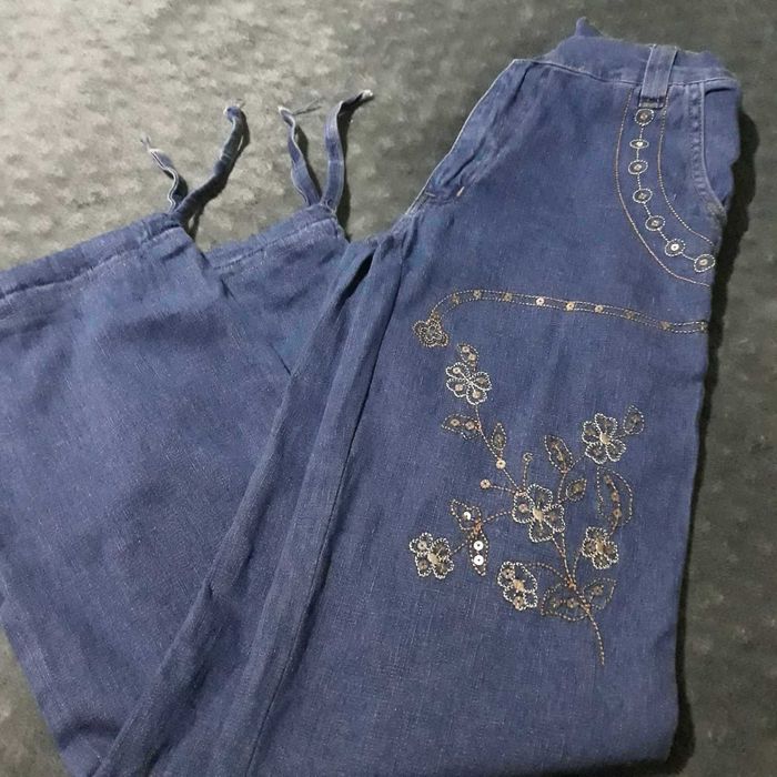 Дънки/Спортни Панталони с бродерия