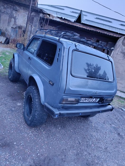 Нива продается 2121