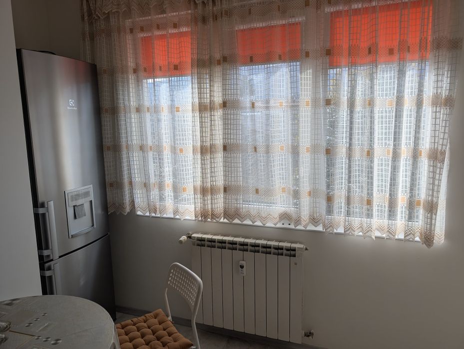 Дава се под наем Двустаен апартамент в София, Гоце Делчев - 65 кв.м за 714 € - Снимка #1