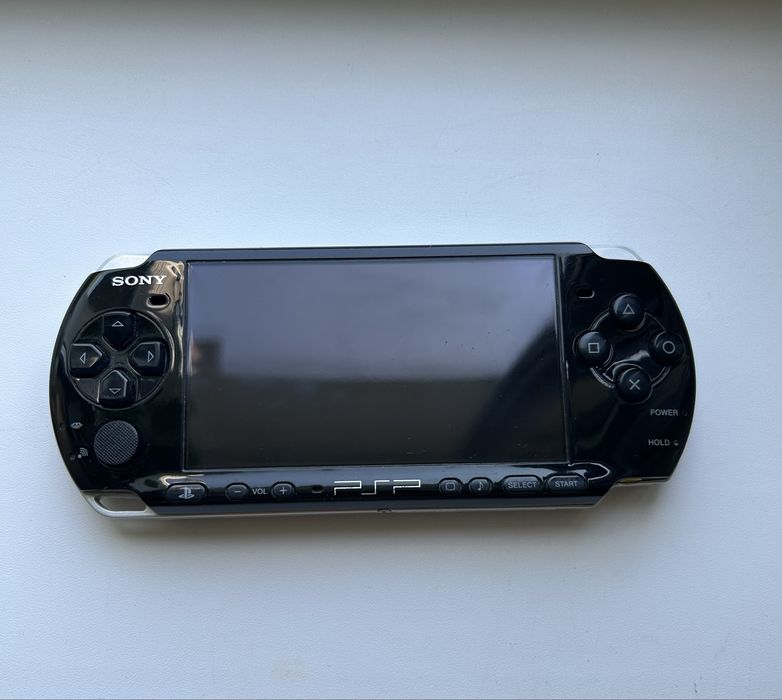 PSP 3000 32gb с играми