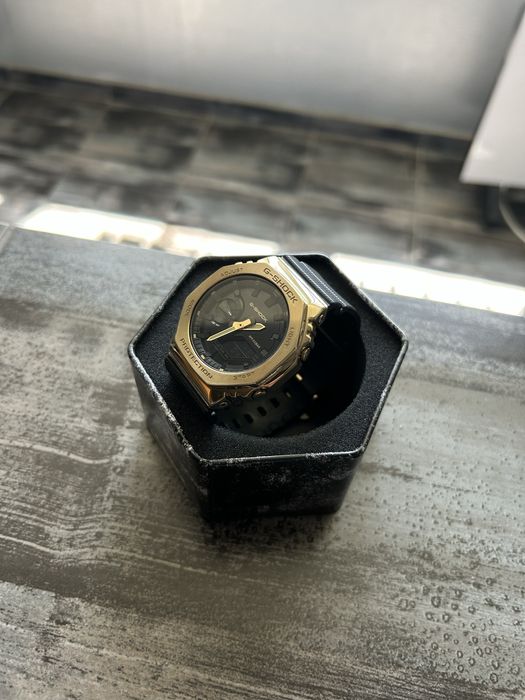 Часовник Casio G-Shock Black and Gold