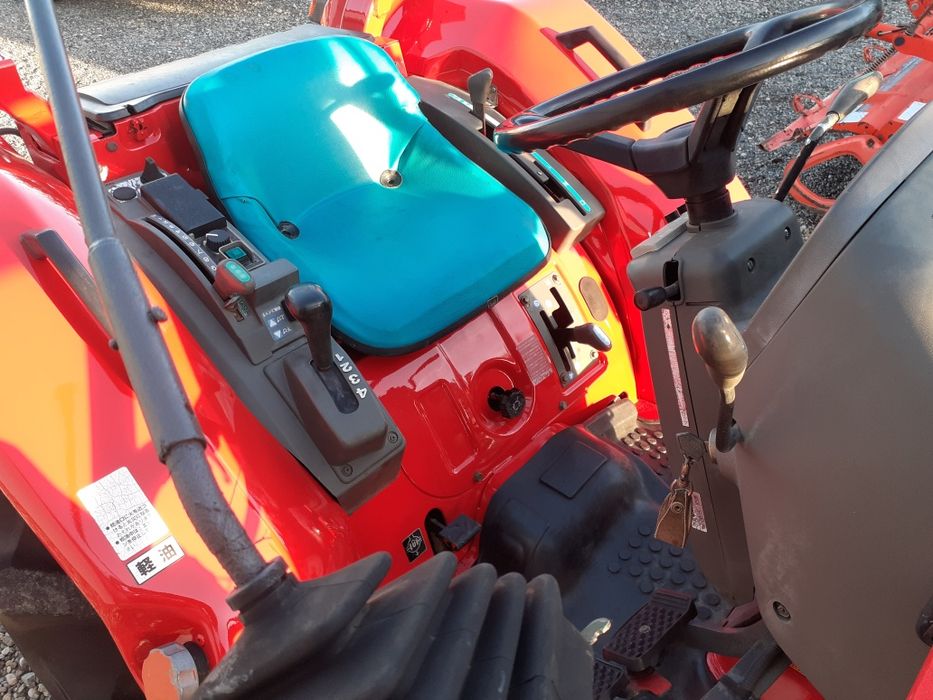 Tractor japonez kubota yanmar33cp 4x4