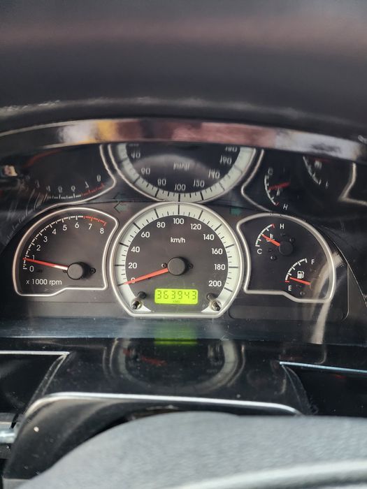 Nexia 2  1.6 oq sotiladi