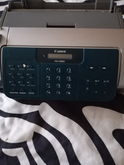 Vînd imprimanta  canon