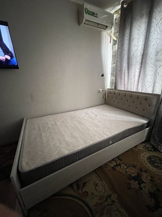 Полтора спальная кровать