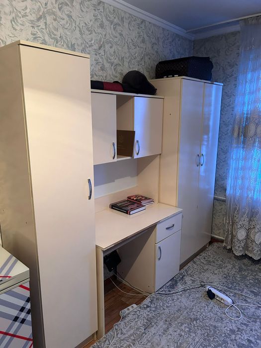 Шкаф и прихожка продается