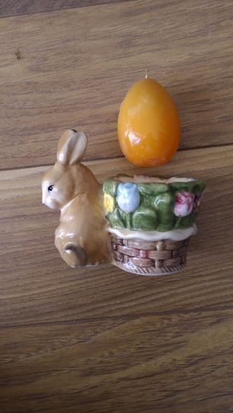 Свещници, свещи, чаши, купички, фигурки и украси