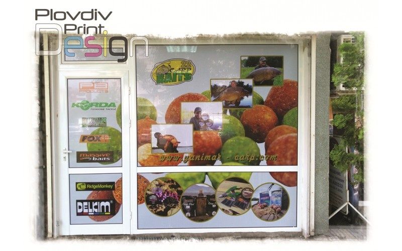 Широкоформатен печат, Винил, перфо фолио, PVC фолио, външна реклама