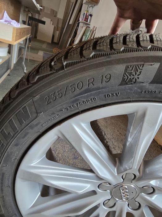 Jante Audi 235/50/19 michelin pilot alpin