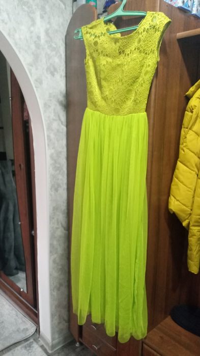 Продаю вечернее платье.очень красивая