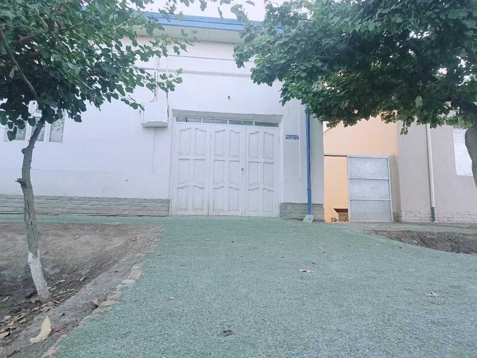 Barcha qulayliklarga ega hovli joy sotiladi (450mln pulini galishamiz)