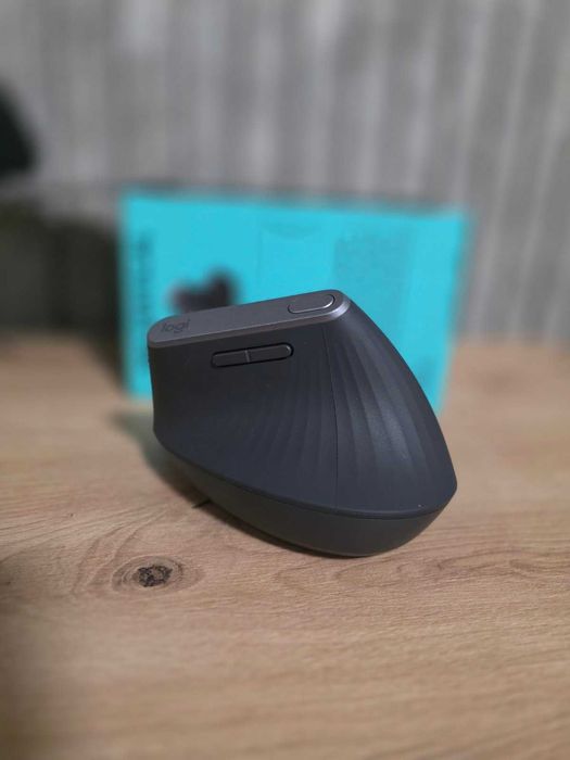 Logitech MX Vertical Advanced Ergonomic Graphite