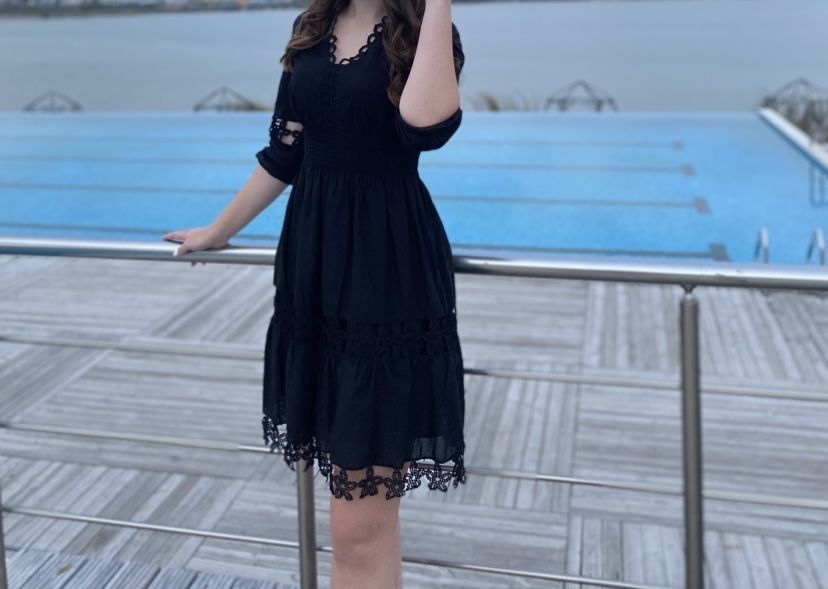 Черна рокля