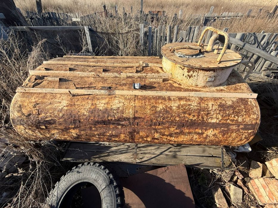 Торг само вывоз находиться в городе есиль