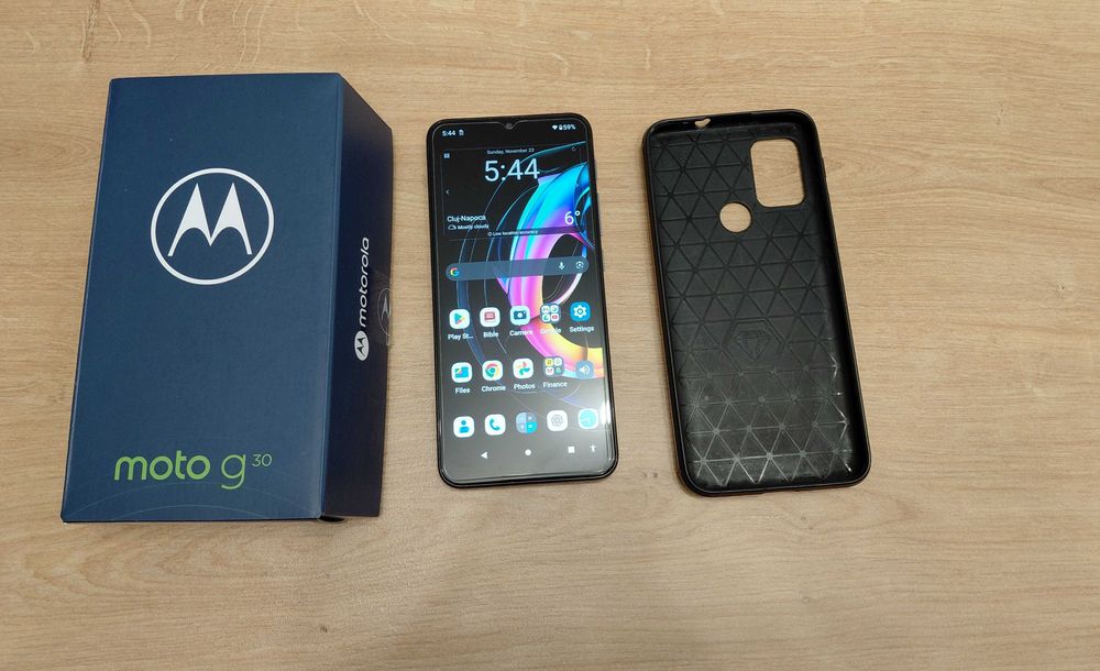 Motorola Moto G30, 6GB RAM, 128GB Stocare, stare exelenta