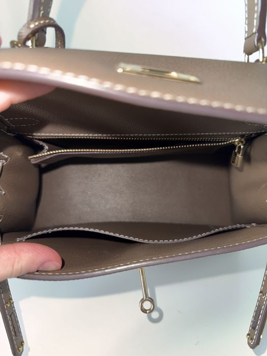 Geanta din 100% piele naturala taupe gold hardware