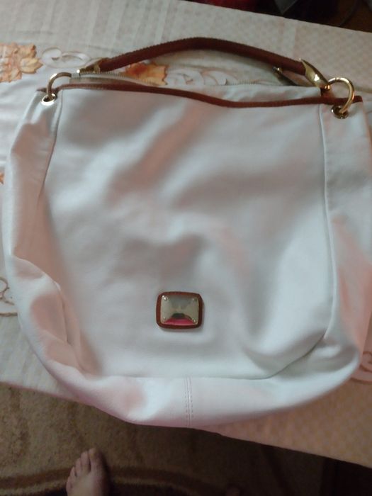 Дамска чанта естествена кожа