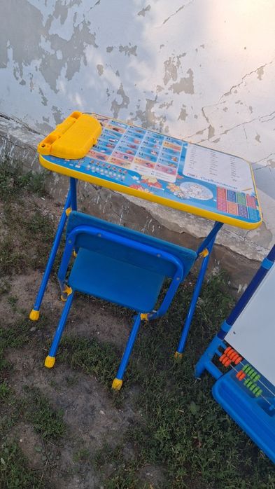 Парта детская со стулом
