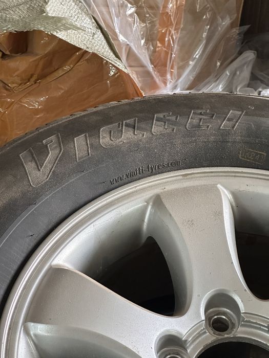 Продам шины viatti
