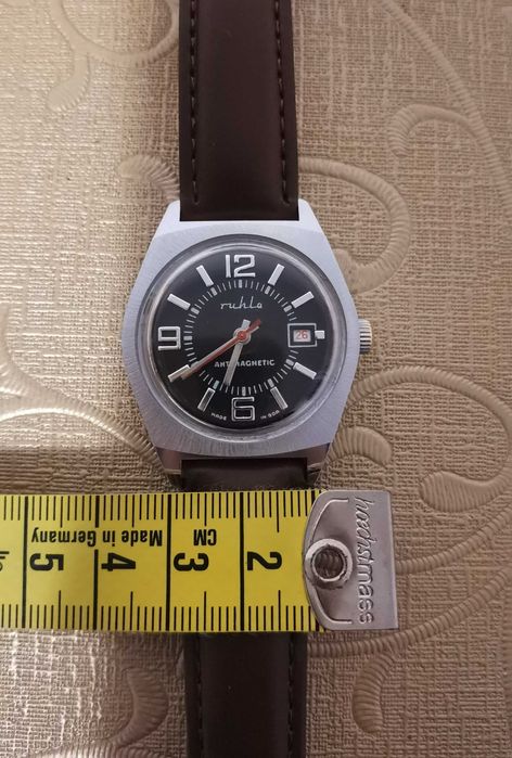 Ceas mecanic Ruhla german cu data stare foarte buna