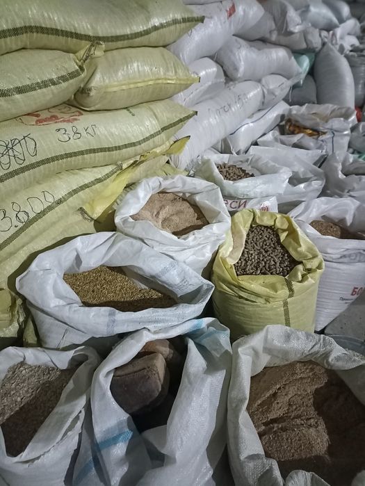 Отруби. Пшеница. Соль. Известь