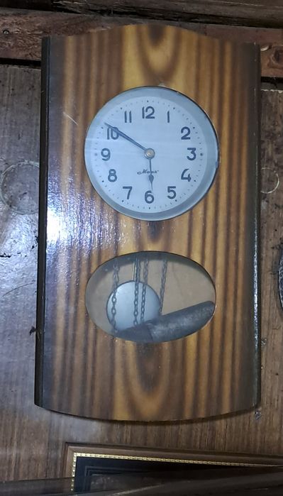 Часы раритетные настенные бу