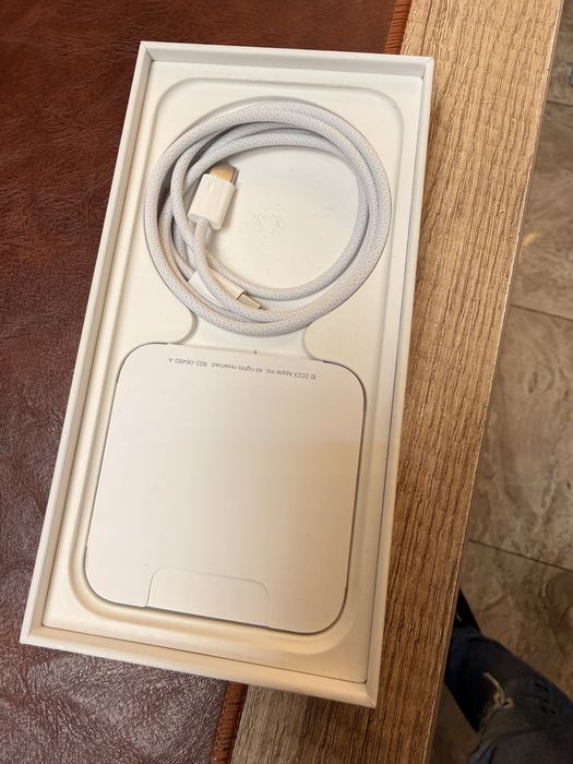 Iphone 15 pro 256- Е сим - Заключен към оператор