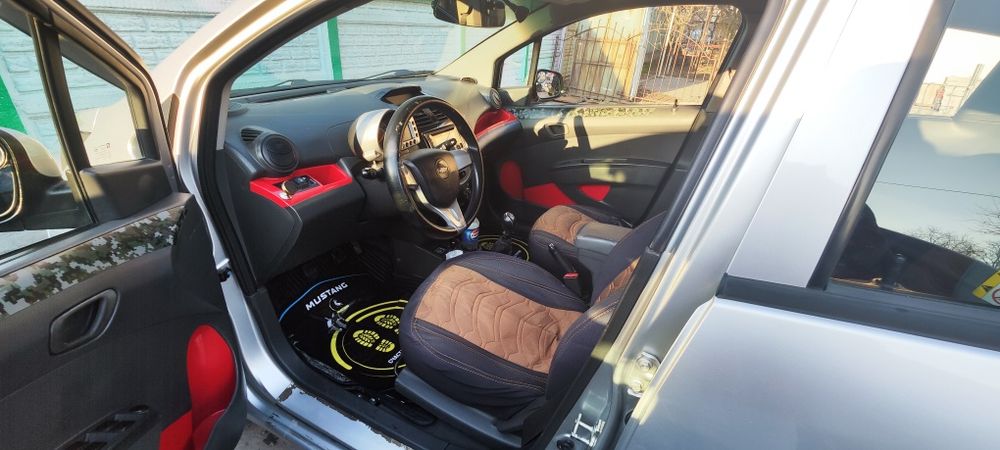 Продам Спарк 1л. 2010г.