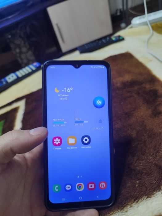 Продам Samsung A12 32гб