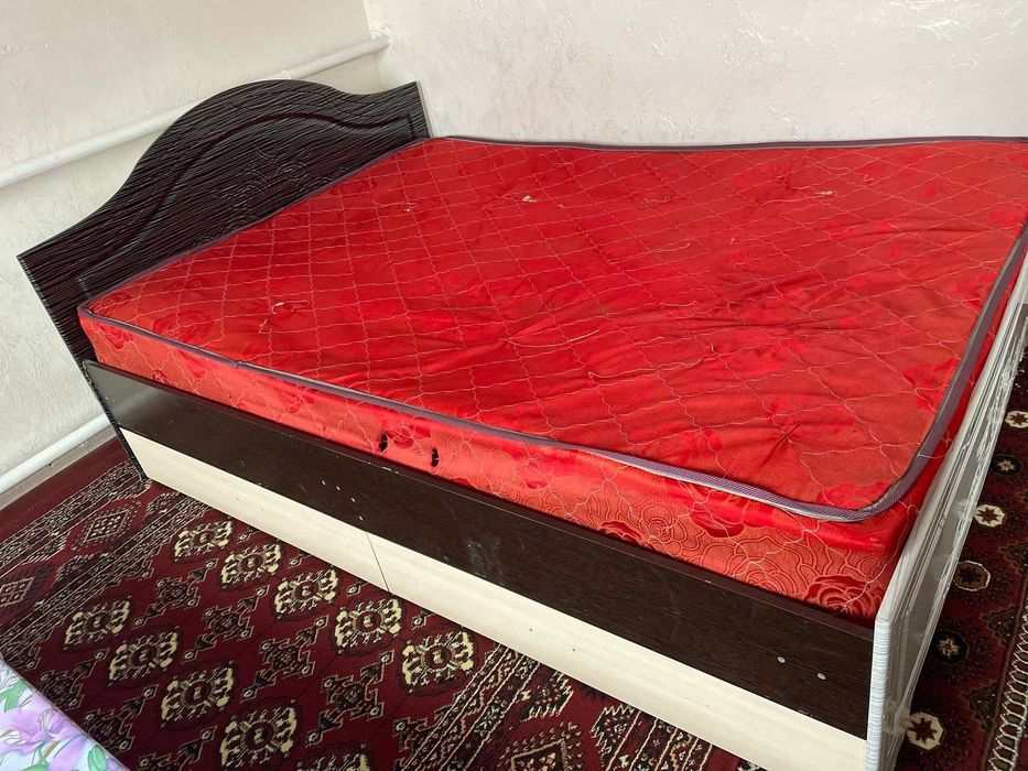 Двухспальный кровать