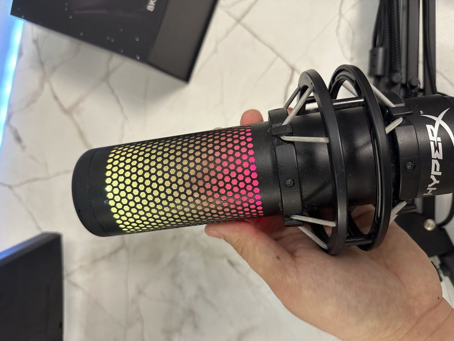 Микрофон HyperX quadcast S
