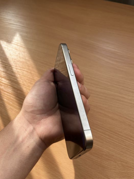 iPhone 15 pro 512gb