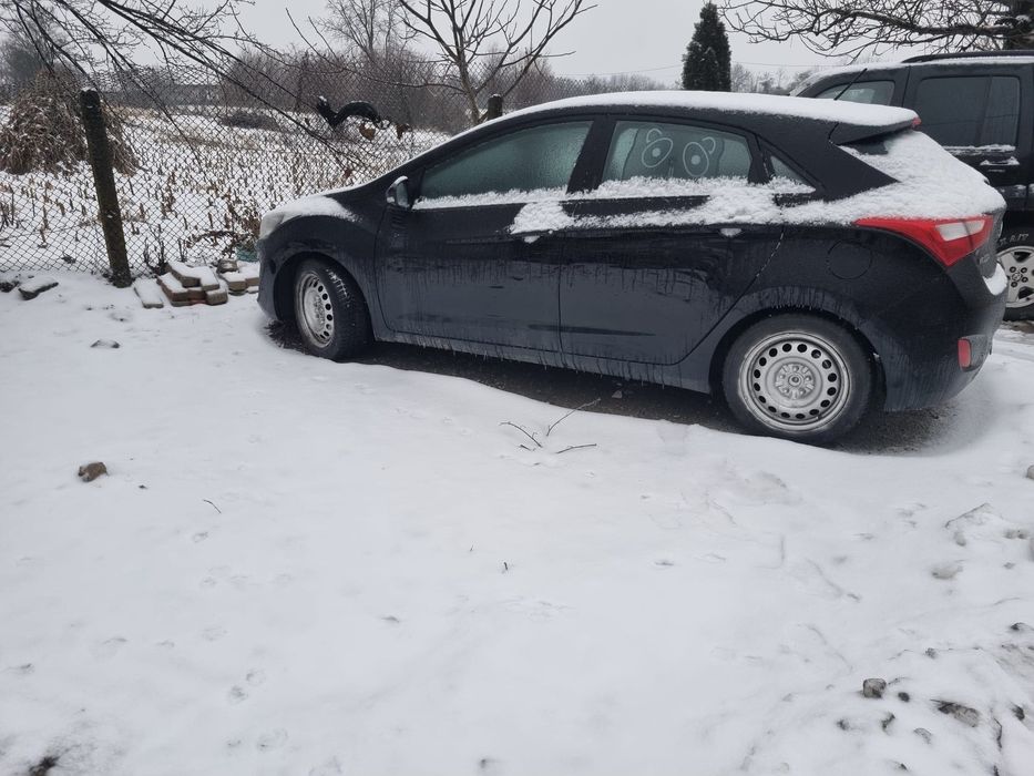 Vând mașină Hyundai i30