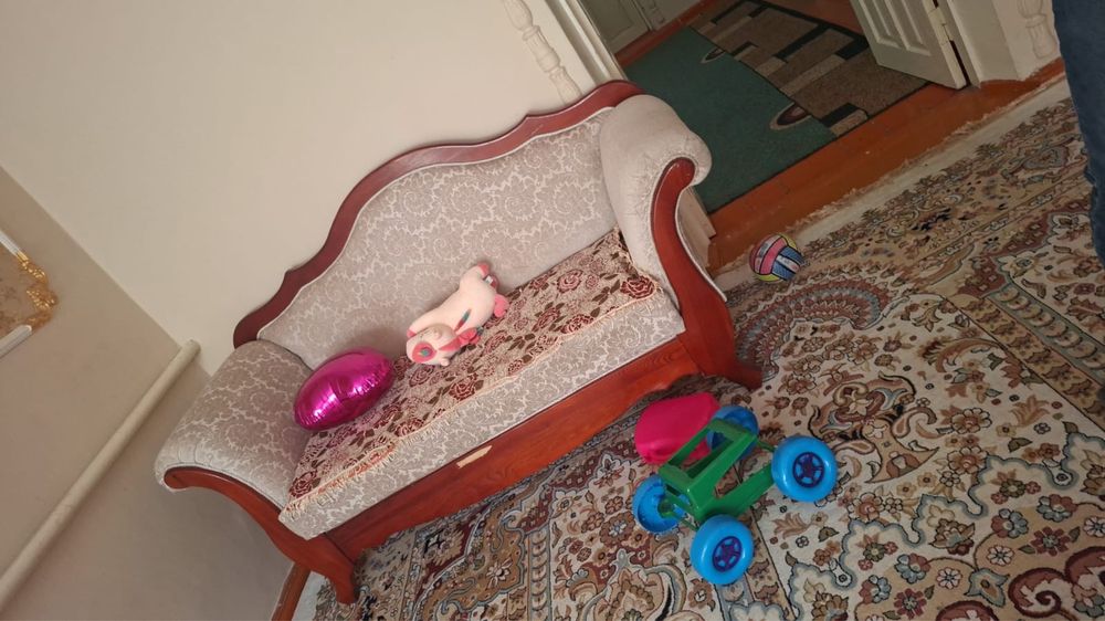 Продам диван,мебель для гостиной