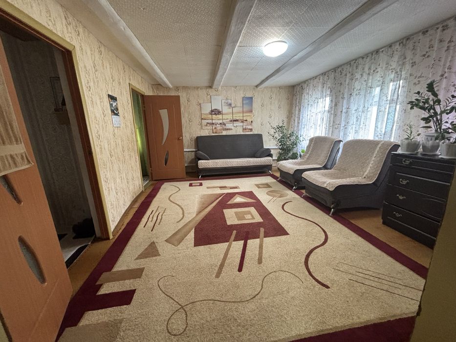 Продается два дома на одном участке -10 сотками
