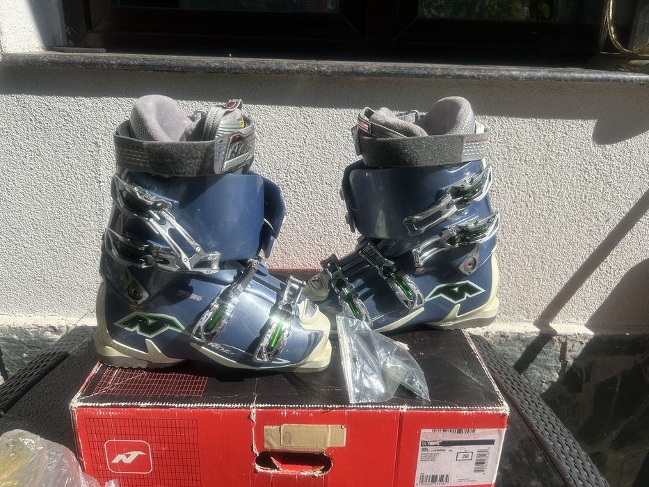 Clapari Nordica , 26-26.5  unisex - stare foarte buna