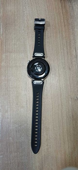 Смарт часовник huawei