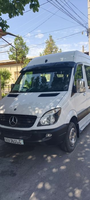 Mercedes sprinter sotiladi
