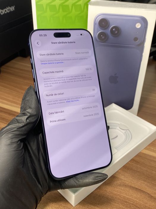 iPhone 17 Pro Max • 256 GB • Deep Blue