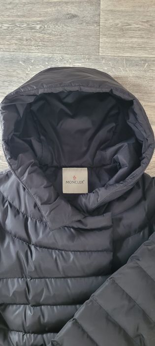 Продам зимние пуховики