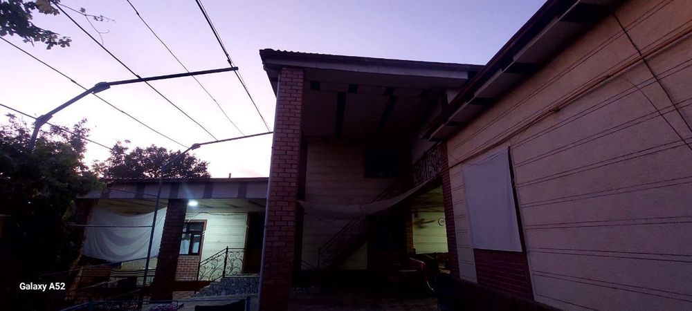 Ховли уй сотилади !!!