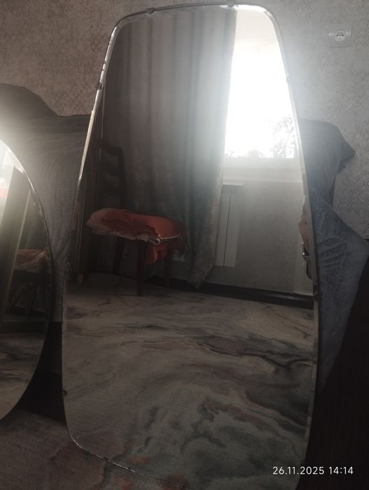 Продам зеркало .