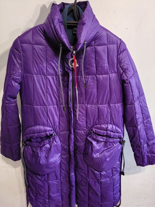 Продам ветровку женскую